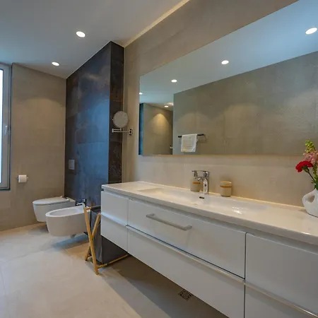 Luxury Penthouse Sara Apartman