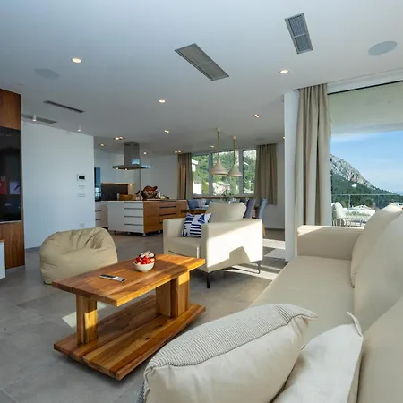 Apartman Luxury Penthouse Sara Makarska