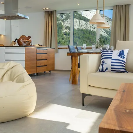 Apartman Luxury Penthouse Sara *