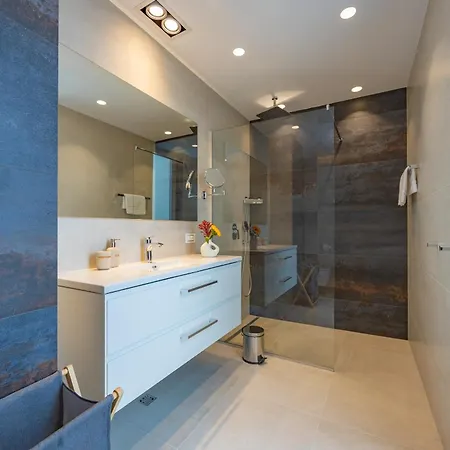 Luxury Penthouse Sara Makarska